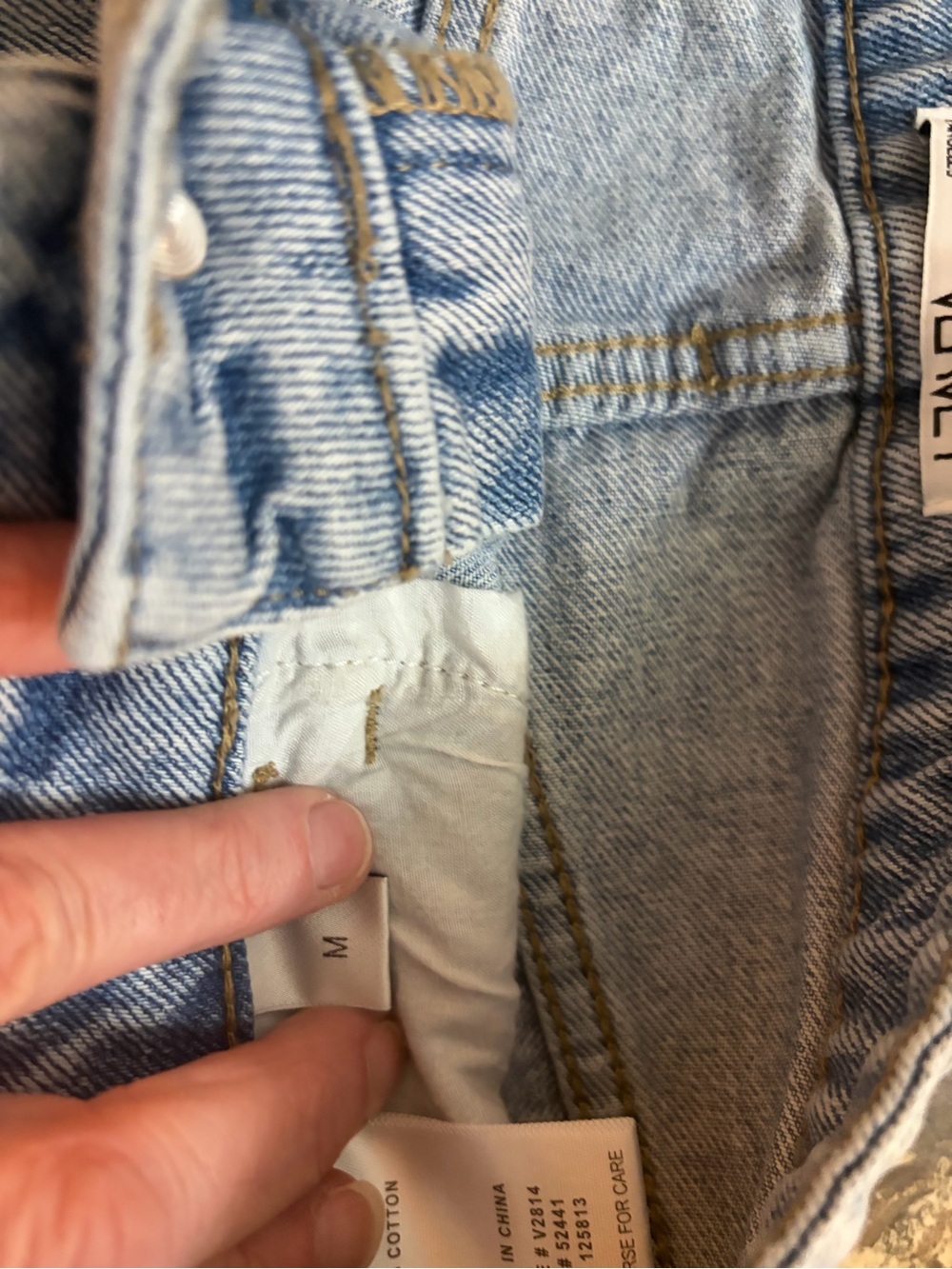 Distressed Frayed-Hem Denim Shorts - Light Blue & Pale Blue - Picture 5 of 5